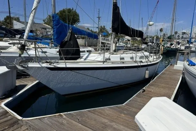 35′ ERICSON 1977