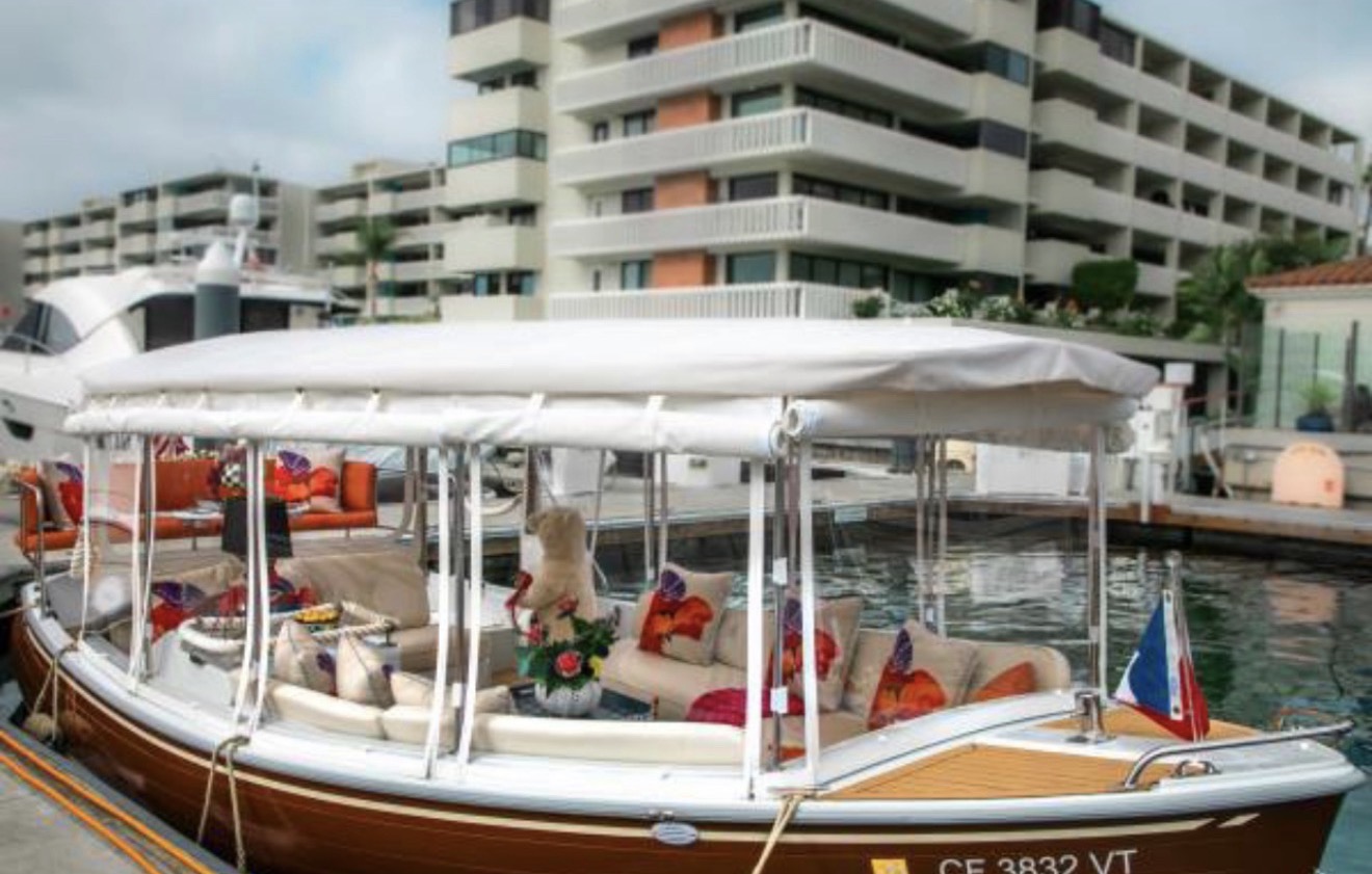2021 customed Duffy suncruiser 22’